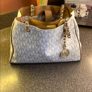 Micheal kors handbag